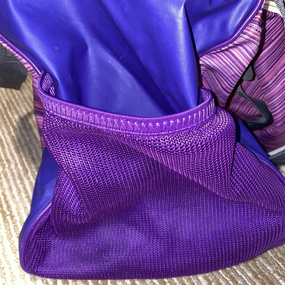 Purple Under Armour gym bag. - Picture 4 of 8